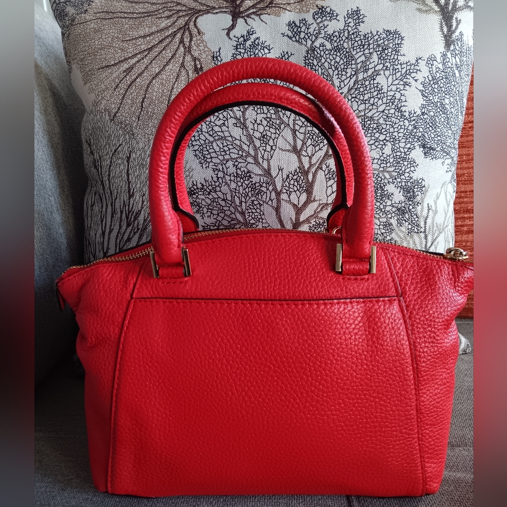EUC Michael Kors Riley SATCHEL - Picture 4 of 15
